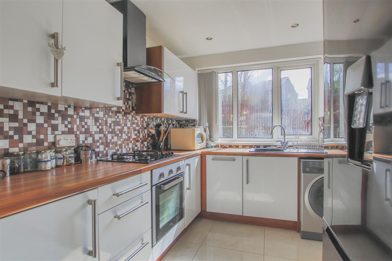 3 Bed Semi-detached House For Sale - Main Image